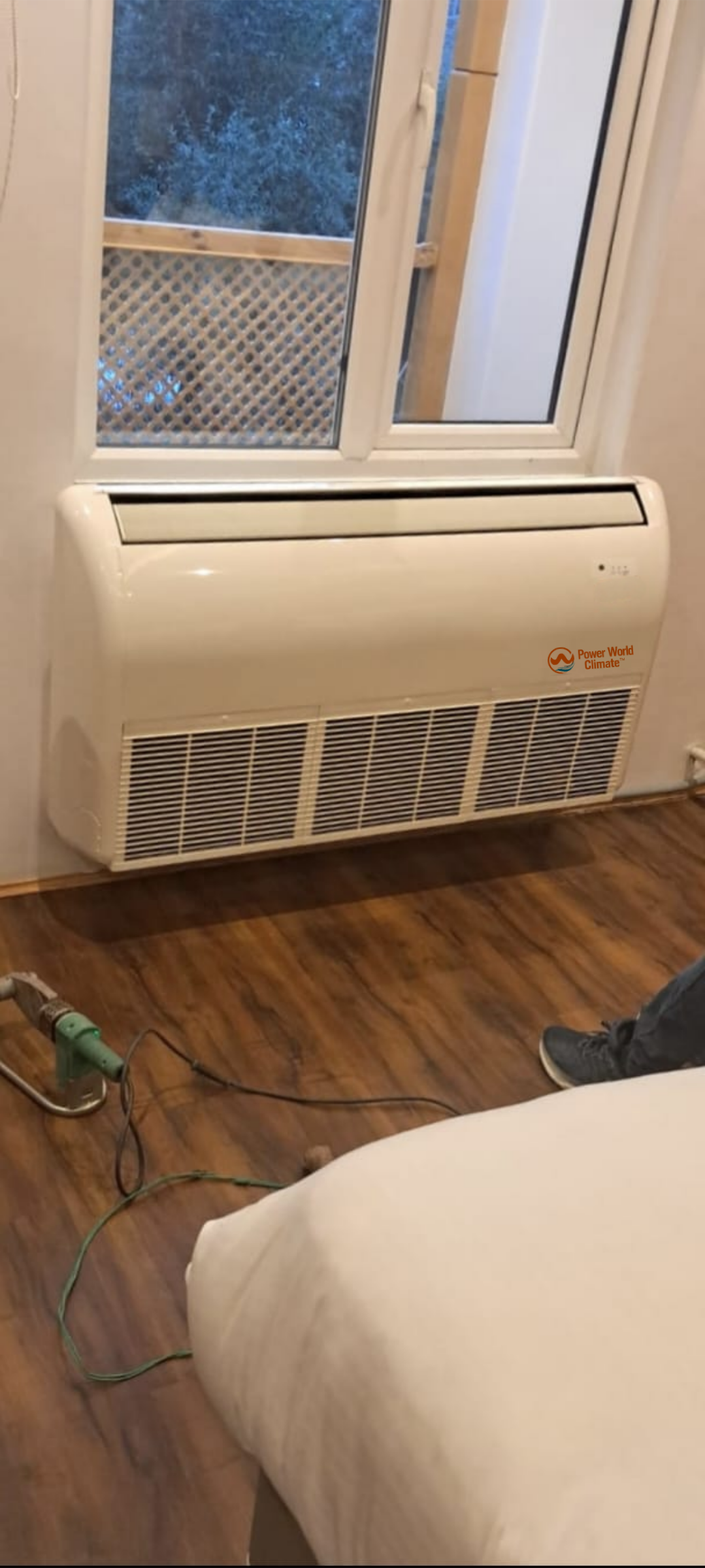 FCU Floor Standing / Wall-Mounted Fan Coil Unit (FCU)